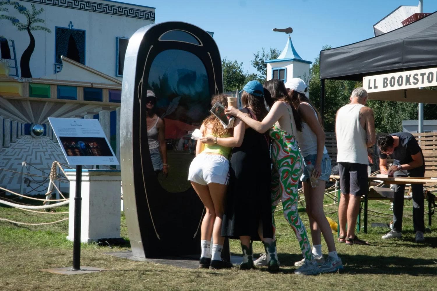 Poem Booth gelanceerd op Lowlands 2023